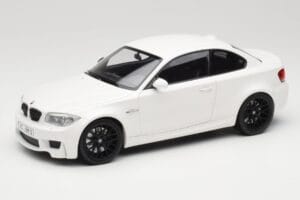 BMW 1M Coupe E82 Valge Minichamps 1:18 110020022 Metall
