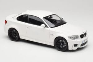 BMW 1M Coupe E82 Valge Minichamps 1:18 110020022 Metall - pilt 6/8