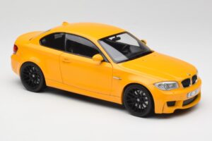 BMW 1M Coupe E82 Kollane Minichamps 1:18 110020026 Metall - pilt 6/8