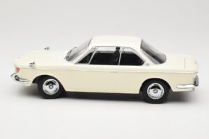 BMW 2000 CS Coupe Kreemjas KK-Scale 1:18 KKDC180121 Metall - pilt 3/6