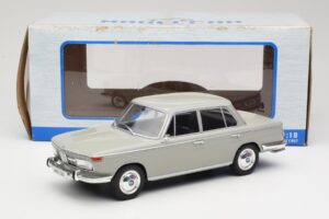 BMW 2000 TI Hall MCG 1:18 MCG18112 Metall - pilt 6/6
