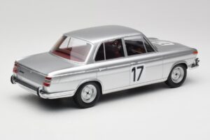 BMW 2000 Ti #17 J. Ickx / H. Hahne 24 Hours of Spa 1966 Winners Minichamps 1:18 107662517 Vaik - pilt 2/6
