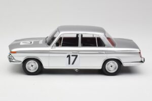 BMW 2000 Ti #17 J. Ickx / H. Hahne 24 Hours of Spa 1966 Winners Minichamps 1:18 107662517 Vaik - pilt 3/6