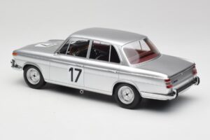 BMW 2000 Ti #17 J. Ickx / H. Hahne 24 Hours of Spa 1966 Winners Minichamps 1:18 107662517 Vaik - pilt 5/6