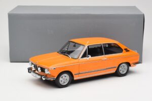 BMW 2000 Tii Touring Oranž Minichamps 1:18 80430145824 Metall - pilt 8/8