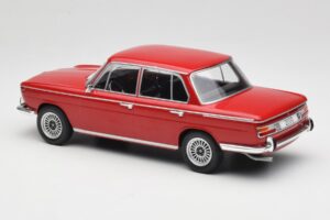 BMW 2000 121 Punane MCG 1:18 MCG18543 Metall - pilt 5/6
