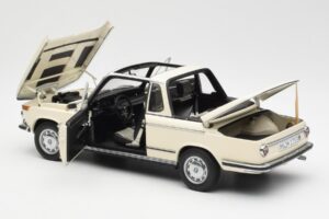 BMW 2002 Baur Kabriolett E10 Chamonix Valge AUTOart 1:18 70532 Metall - pilt 5/8