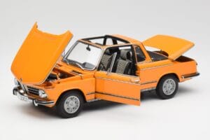 BMW 2002 E10 Kabriolett Colorado Oranž AUTOart 1:18 80430300713 Metall - pilt 2/8