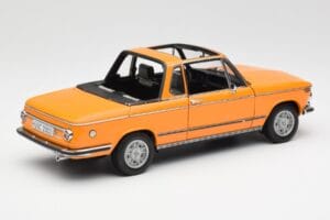 BMW 2002 E10 Kabriolett Colorado Oranž AUTOart 1:18 80430300713 Metall - pilt 3/8