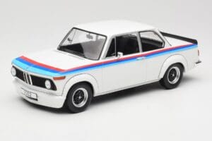 BMW 2002 E10 Turbo Valge MCG 1:18 MCG18408-R Metall