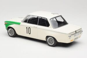 BMW 2002 Tii E10 #10 H. Hahne / D. Quester Winners Nurburgring 1968 Minichamps 1:18 155682710 Metall - pilt 5/6