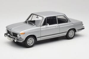 BMW 2002 Tii Polaris Hõbe AUTOart 1:18 80430146517 Metall