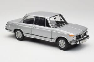 BMW 2002 Tii Polaris Hõbe AUTOart 1:18 80430146517 Metall - pilt 6/8