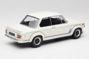 BMW 2002 Tii Turbo Alpine White Minichamps 1:18 155026200 Metall - pilt 2/6