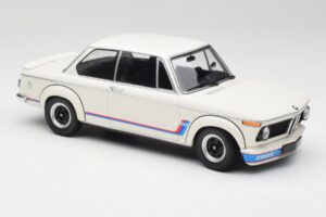 BMW 2002 Tii Turbo Alpine White Minichamps 1:18 155026200 Metall - pilt 4/6