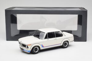 BMW 2002 Tii Turbo Alpine White Minichamps 1:18 155026200 Metall - pilt 6/6