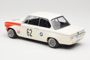 BMW 2002 tiK BMW AG #1 H. Hahne / D. Quester Class Winner Guards International 6 Hours Brands Hatch 1969 Minichamps 1:18 1556 - pilt 5/6
