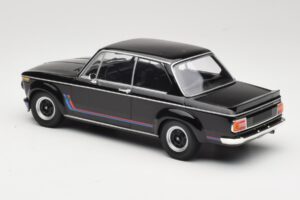 BMW 2002 Turbo Must Minichamps 1:18 155026204 Metall - pilt 5/6
