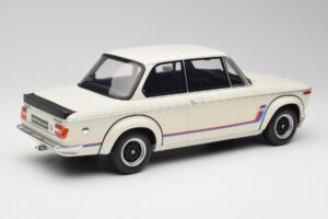 BMW 2002 Turbo E10 Chamonix Valge Otto 1:12 G077 Vaik - pilt 2/5