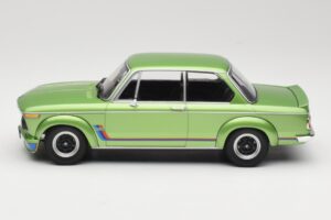 BMW 2002 Turbo Green Metallic Minichamps 1:18 155026206 Metall - pilt 3/6