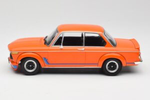 BMW 2002 Turbo Oranž Minichamps 1:18 155026202 Metall - pilt 3/6