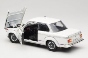 BMW 2002 Turbo E10 Valge Anson 1:18 30393 Metall - pilt 5/8