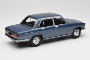 BMW 2500 E3 Blue Metallic Minichamps 1:18 155029200 Metall - pilt 2/6