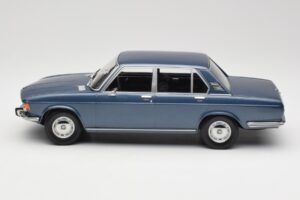 BMW 2500 E3 Blue Metallic Minichamps 1:18 155029200 Metall - pilt 3/6