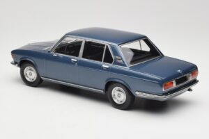 BMW 2500 E3 Blue Metallic Minichamps 1:18 155029200 Metall - pilt 5/6