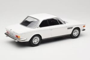 BMW 2800 CS E9 Valge Minichamps 1:18 155028030 Metall - pilt 2/6