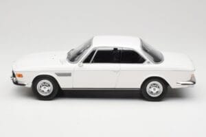 BMW 2800 CS E9 Valge Minichamps 1:18 155028030 Metall - pilt 3/6