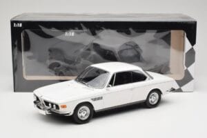 BMW 2800 CS E9 Valge Minichamps 1:18 155028030 Metall - pilt 6/6