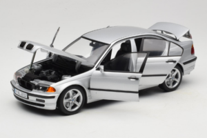 BMW 3 Series E46 Hõbedane UT Models 1:18 80439421535 Metall - pilt 2/8