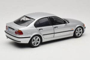 BMW 3 Series E46 Hõbedane UT Models 1:18 80439421535 Metall - pilt 3/8
