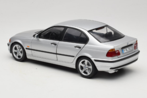 BMW 3 Series E46 Hõbedane UT Models 1:18 80439421535 Metall - pilt 7/8