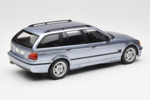 BMW 3 Series E36 Touring Blue Metallic MCG 1:18 MCG18365 Metall - pilt 2/6