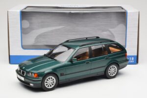 BMW 3 Series E36 Touring Green Metallic MCG 1:18 MCG18366 Metall - pilt 6/6