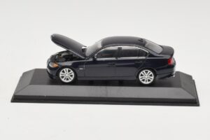 BMW 3 Series E90 Dark Blue Metallic Minichamps 1:43 80420392151-R Metall - pilt 2/5
