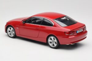 BMW 3 Series E92 Punane Kyosho 1:18 80430407219 Metall - pilt 7/8