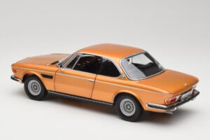 BMW 3.0 CSi E9 Gold Metallic Minichamps 1:18 180029027 Metall - pilt 7/8