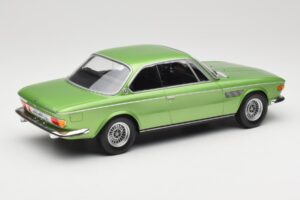 BMW 3.0 CSi E9 Green Metallic Minichamps 1:18 155028034 Metall - pilt 2/6