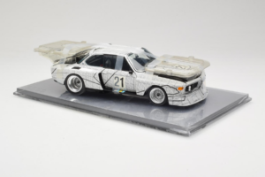 BMW 3.0 CSL Art Car Frank Stella Minichamps 1:18 80430150928 Metall - pilt 4/6