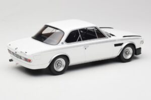 BMW 3.0 CSL E9 Chamonix White Otto 1:18 OT1145 Vaik - pilt 2/6
