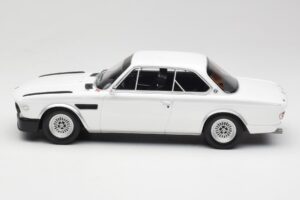 BMW 3.0 CSL E9 Chamonix White Otto 1:18 OT1145 Vaik - pilt 3/6