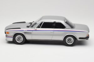 BMW 3.0 CSL E9 Polaris Silver Minichamps 1:18 155028135 Metall - pilt 3/6