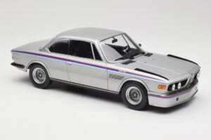 BMW 3.0 CSL E9 Polaris Silver Minichamps 1:18 155028135 Metall - pilt 4/6