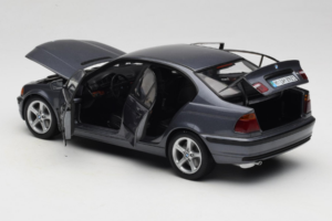 BMW 318i E46 Grey Metallic Edasimüüja Väljaanne UT Models 1:18 80430028459 Metall - pilt 5/8