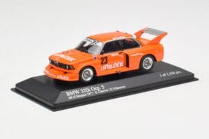 BMW 320i Group 5 #23 E. Cheever / G. Villeneuve 6 Hours of Mosport Class Winners 1977 Damaged Spoiler Minichamps 1:43 4007723 - pilt 2/5