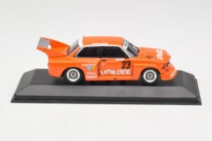 BMW 320i Group 5 #23 E. Cheever / G. Villeneuve 6 Hours of Mosport Class Winners 1977 Damaged Spoiler Minichamps 1:43 4007723 - pilt 3/5