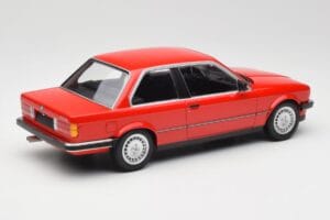 BMW 323i E21 Punane Minichamps 1:18 155026000 Metall - pilt 2/6
